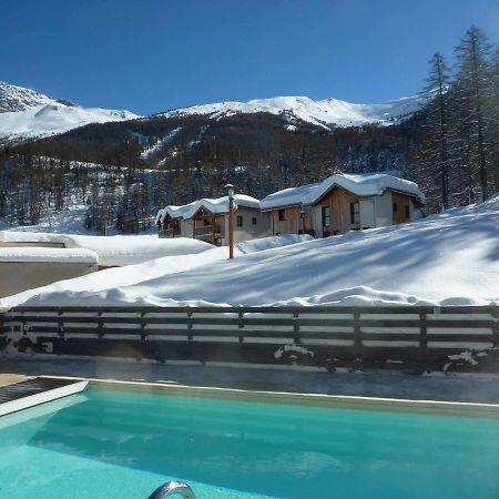 Chalet Confortable Avec Piscine & Sauna, Aux Pieds Des Pistes Des Orres 1800, Grand Duplex Pour 6 Pers. - Fr-1-322-57 Villa Les Orres Exterior photo